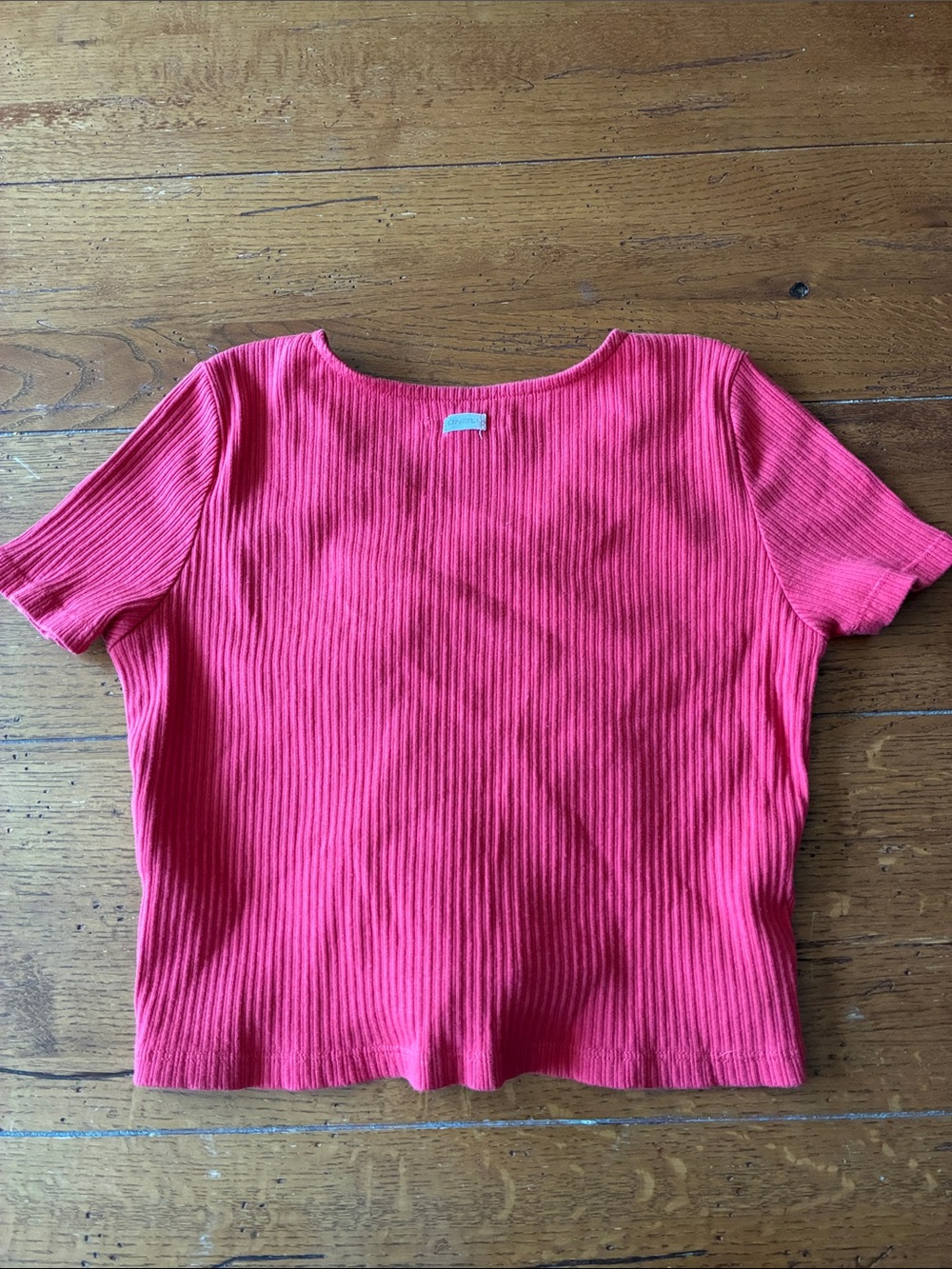 O'Neill Ribbed Ruched V-Neck Crop Top - Red - Picture 3 of 5